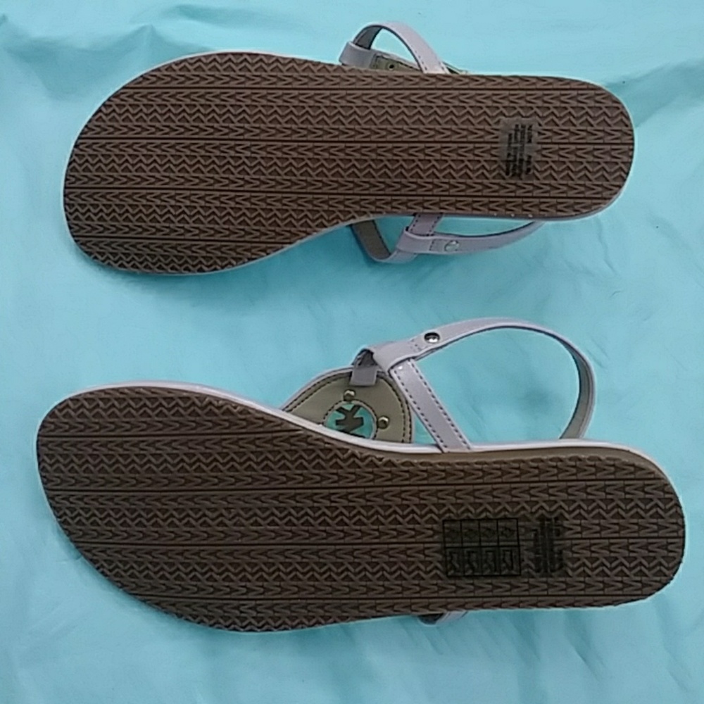 Michael Kors Leather Pink Thong Sandals - Picture 4 of 5